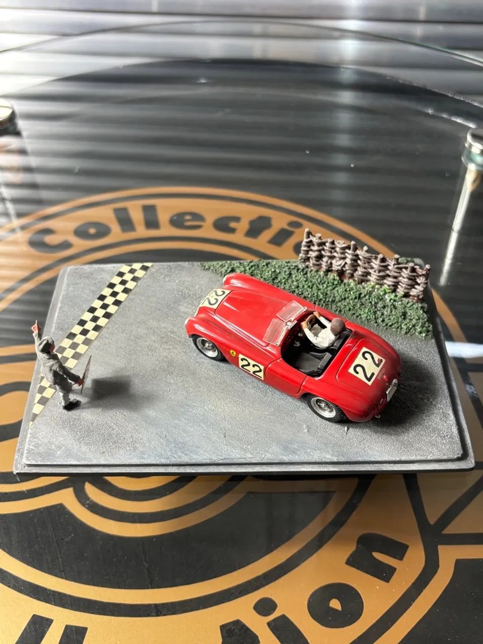 Mini Diorama Ferrari #22 - Art Model 1/43 - Foto 4
