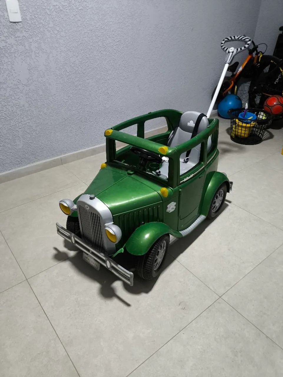 Carrinho de passeio infantil - modelo clássico