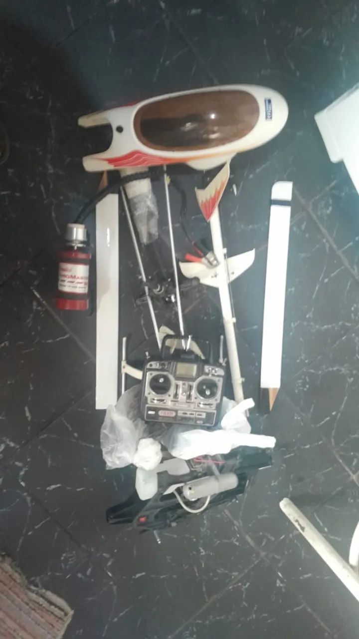 Helicóptero de controle remoto63824556922243121