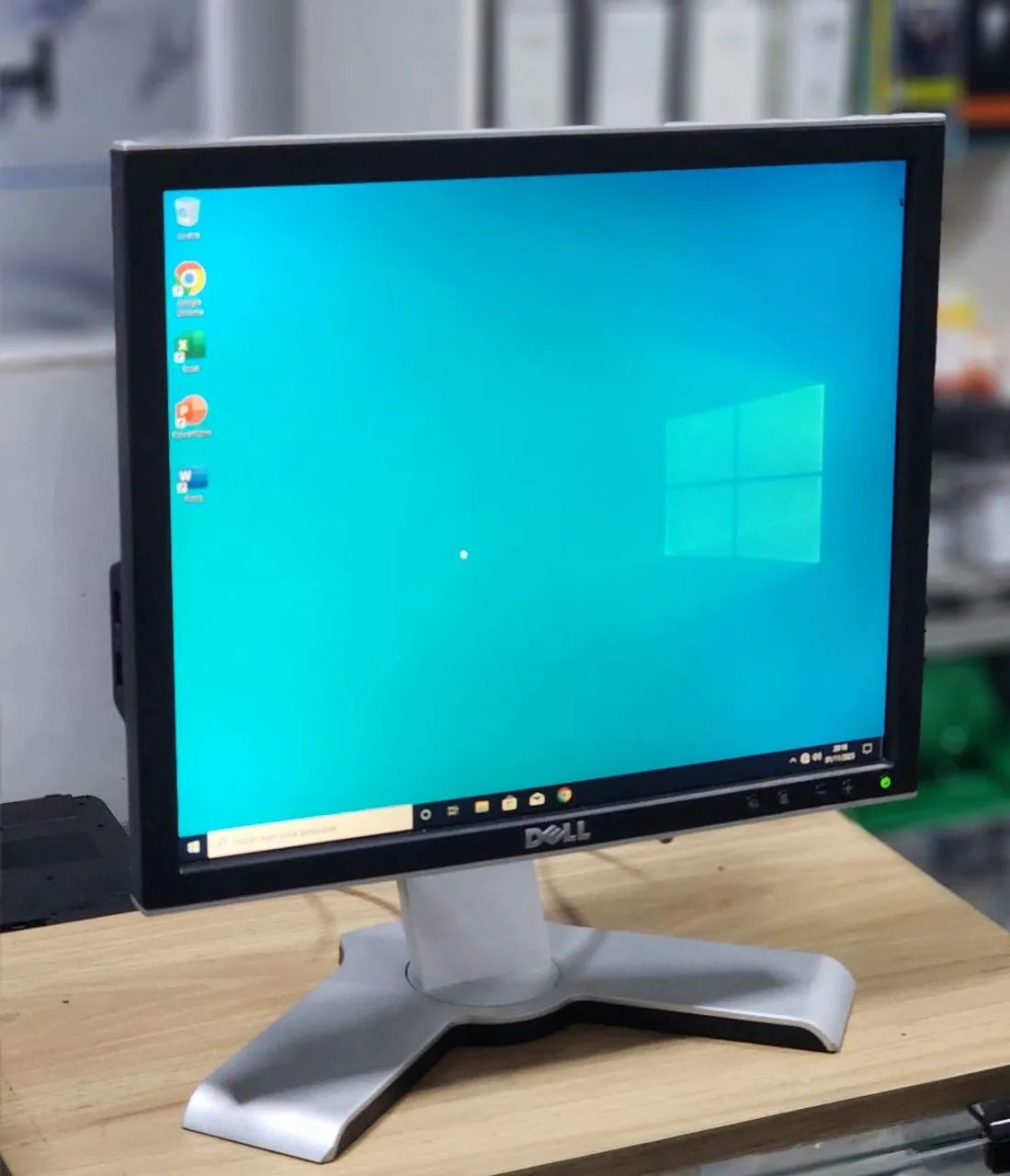 Monitor  Dell 19 polegadas  VGA e dvi 64264604295682121