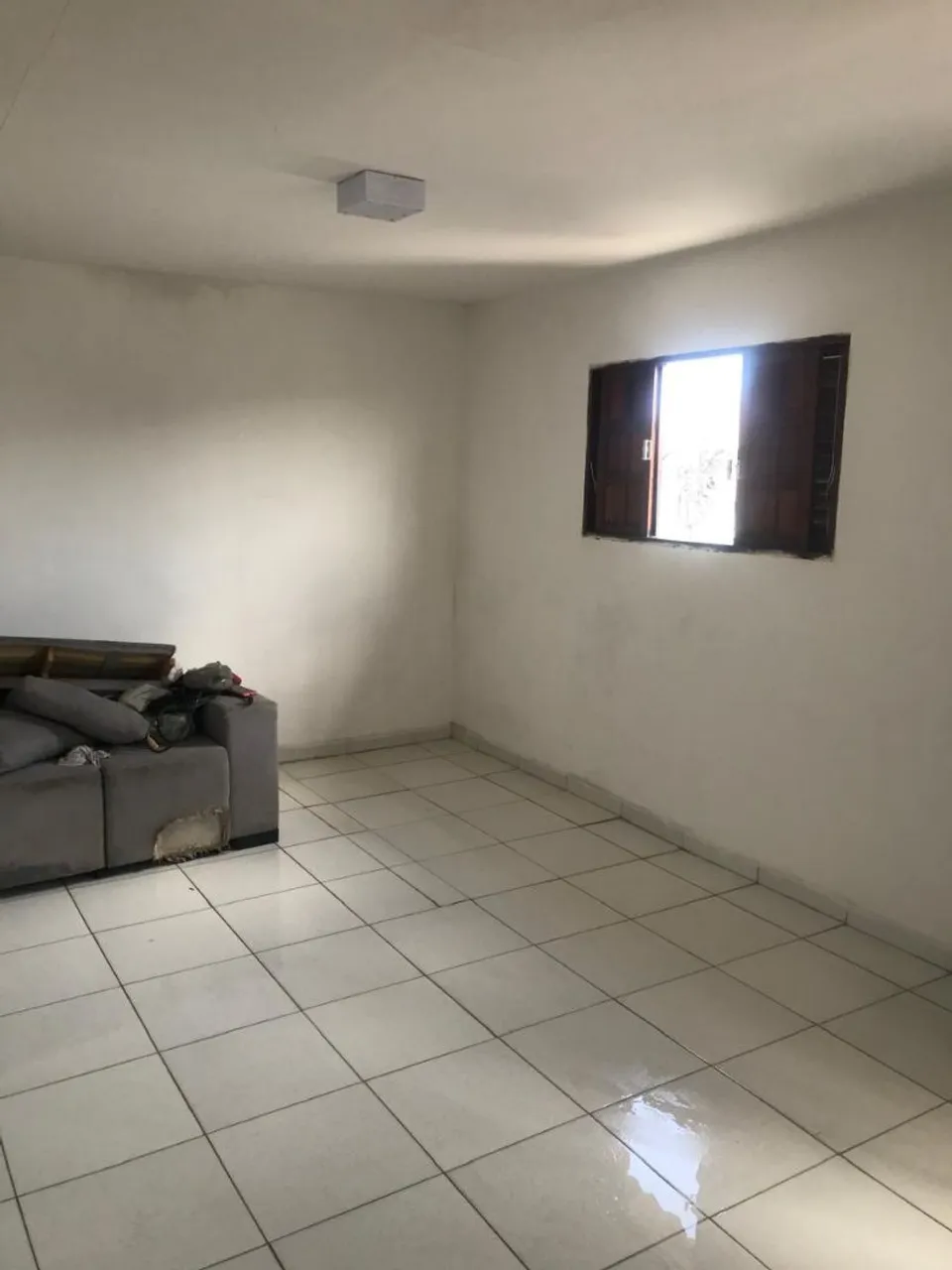 Alugo casa