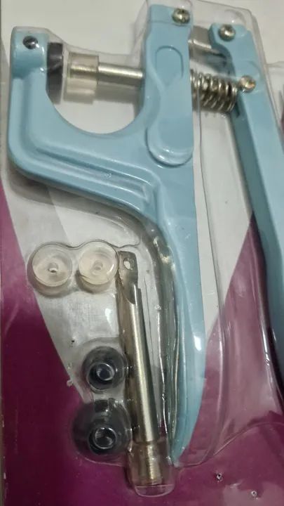 Alicate de Pressão para botão de plástico - Foto 2