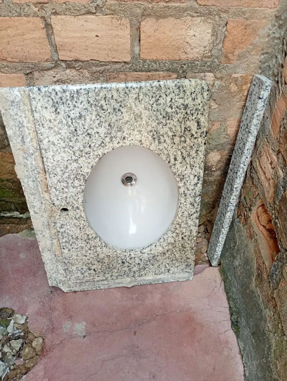 Vende-se pia de mármore, Deca pra banheiro.