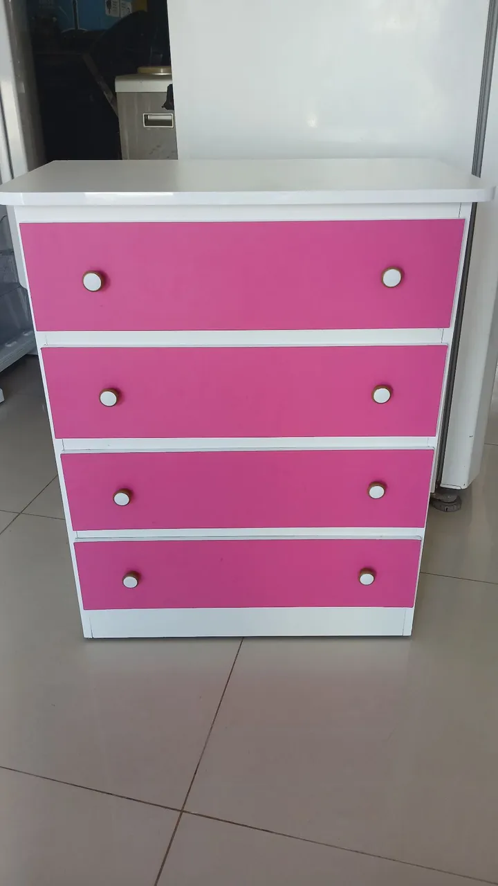 Cômoda Rosa com 4 Gavetas NOVA. Faço a entrega *