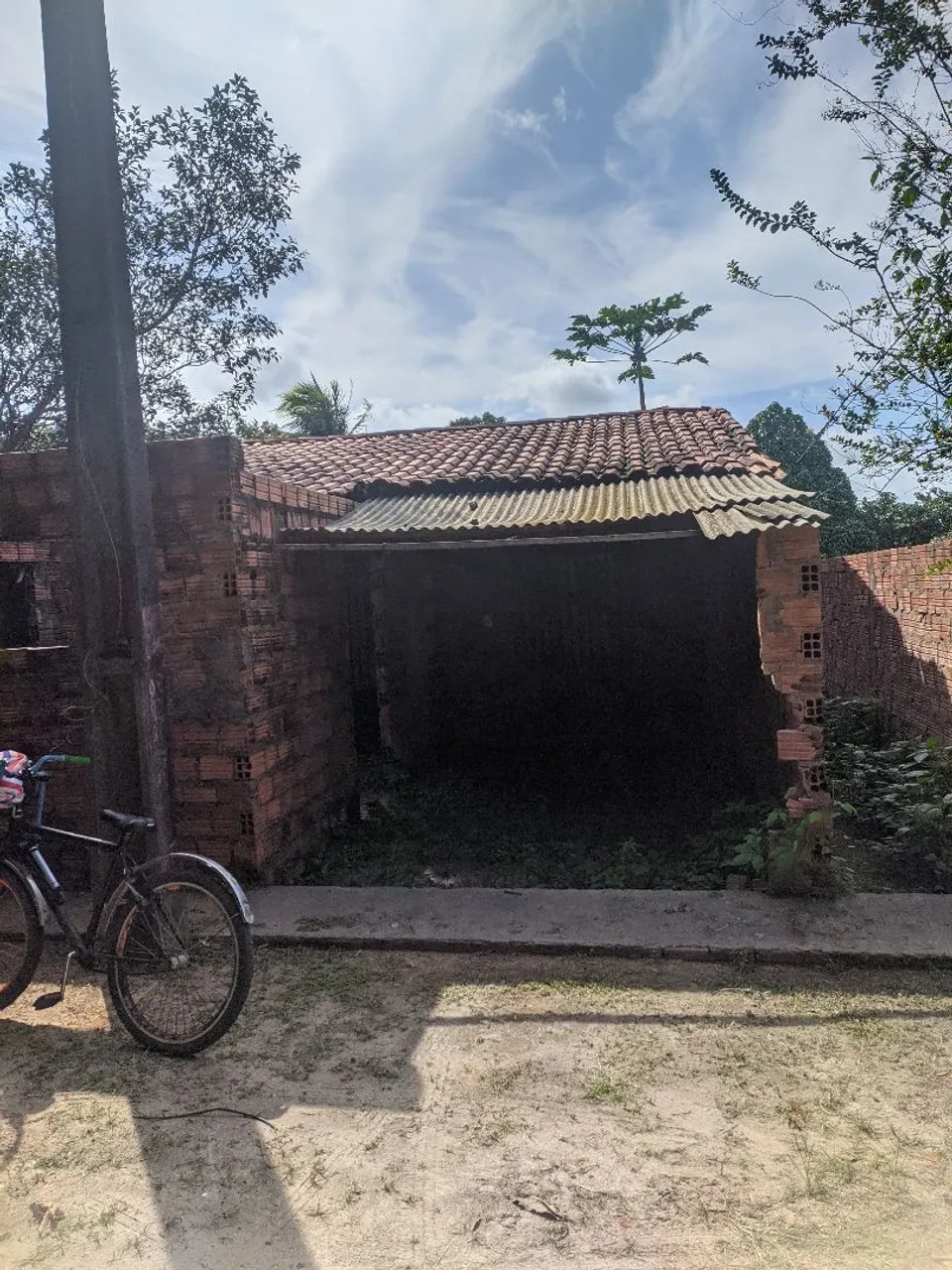Vendo terreno com casa