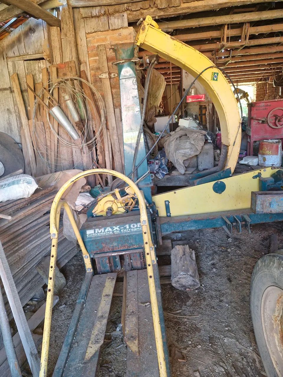 Siladeira de forragem64319179389825123