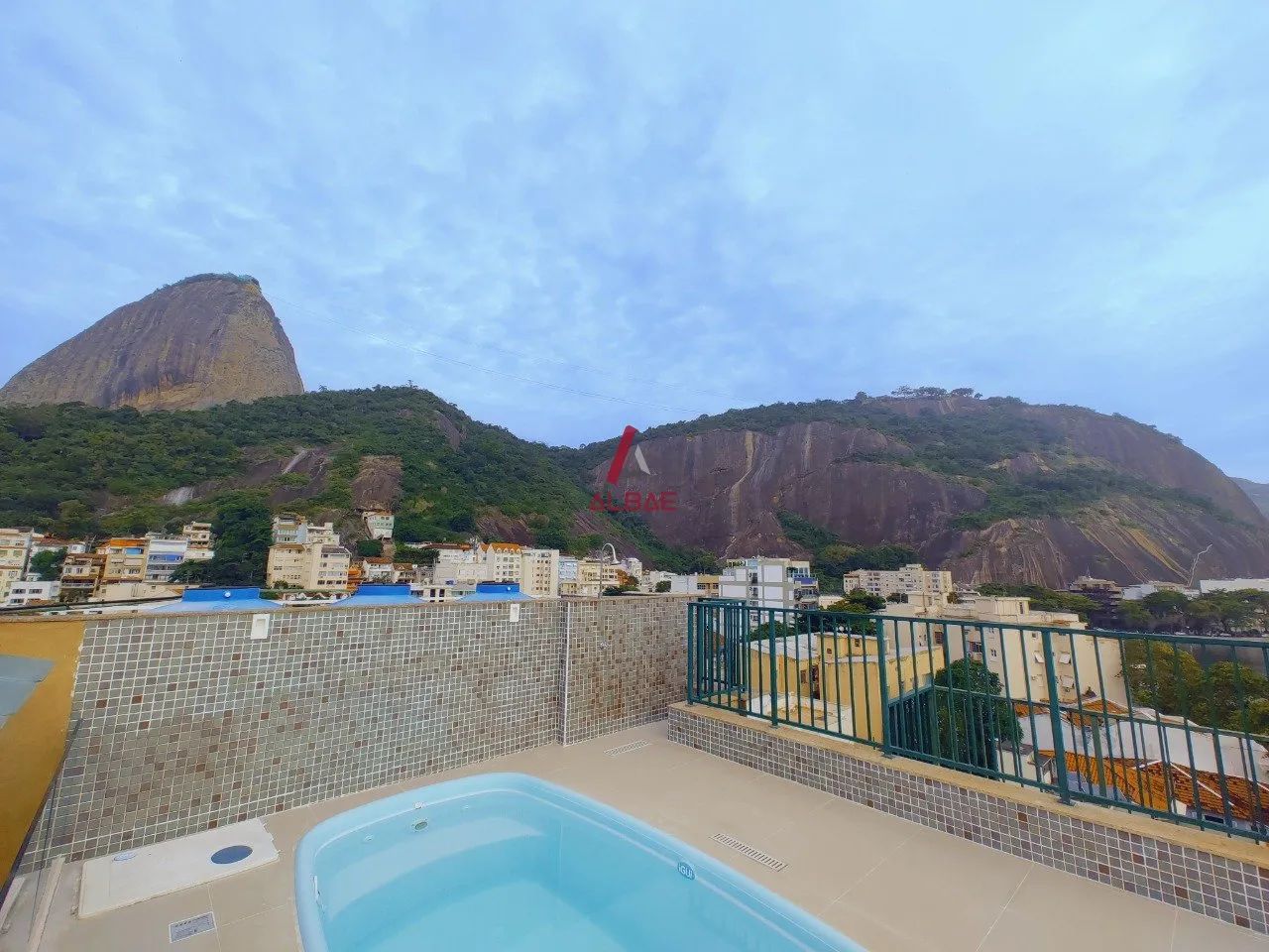 Cobertura à venda reformada na Urca !! - Foto 3