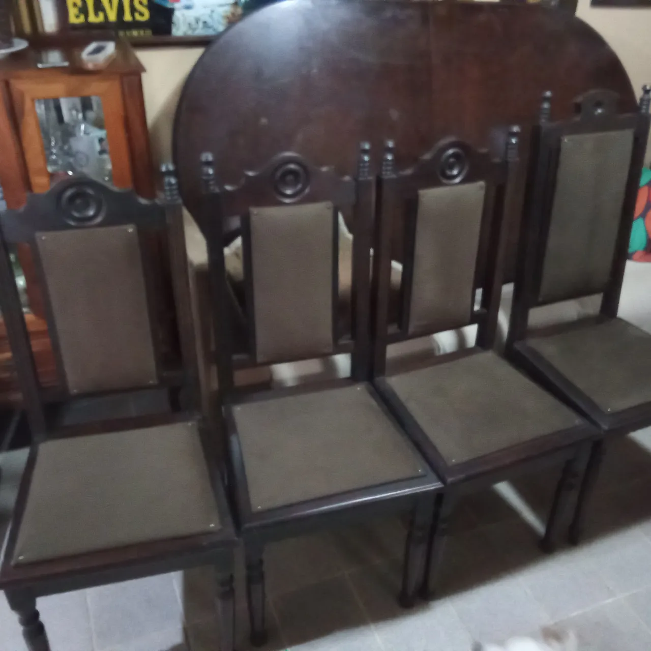 Conjunto com 4 Cadeiras de Jantar Clássicas