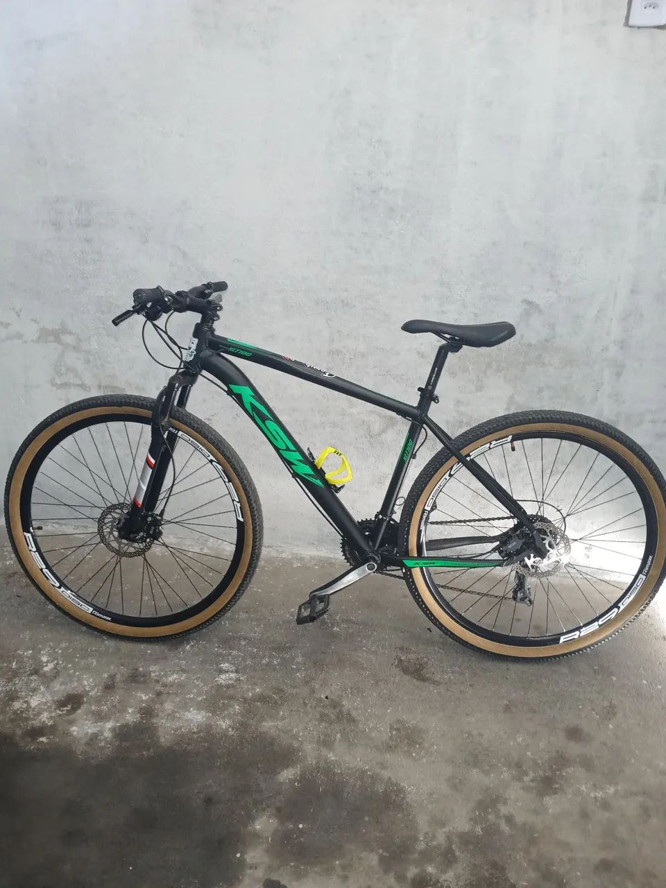 Bicicleta KSW XT100 kit shimano freios hidráulicos k7 cubos de alumínio toda top - Foto 2