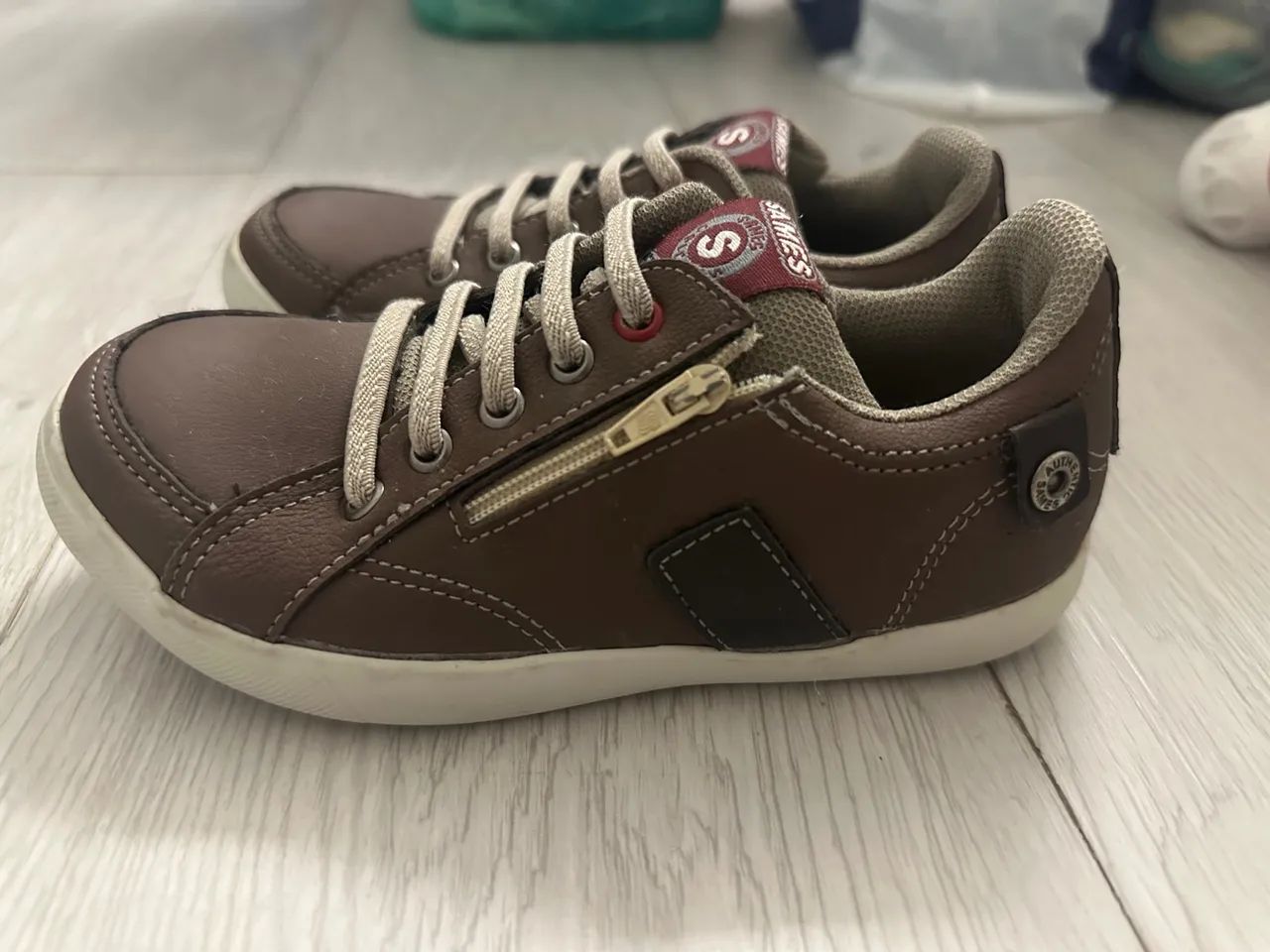 Tênis Infantil Marrom tamanho 27  - Foto 3