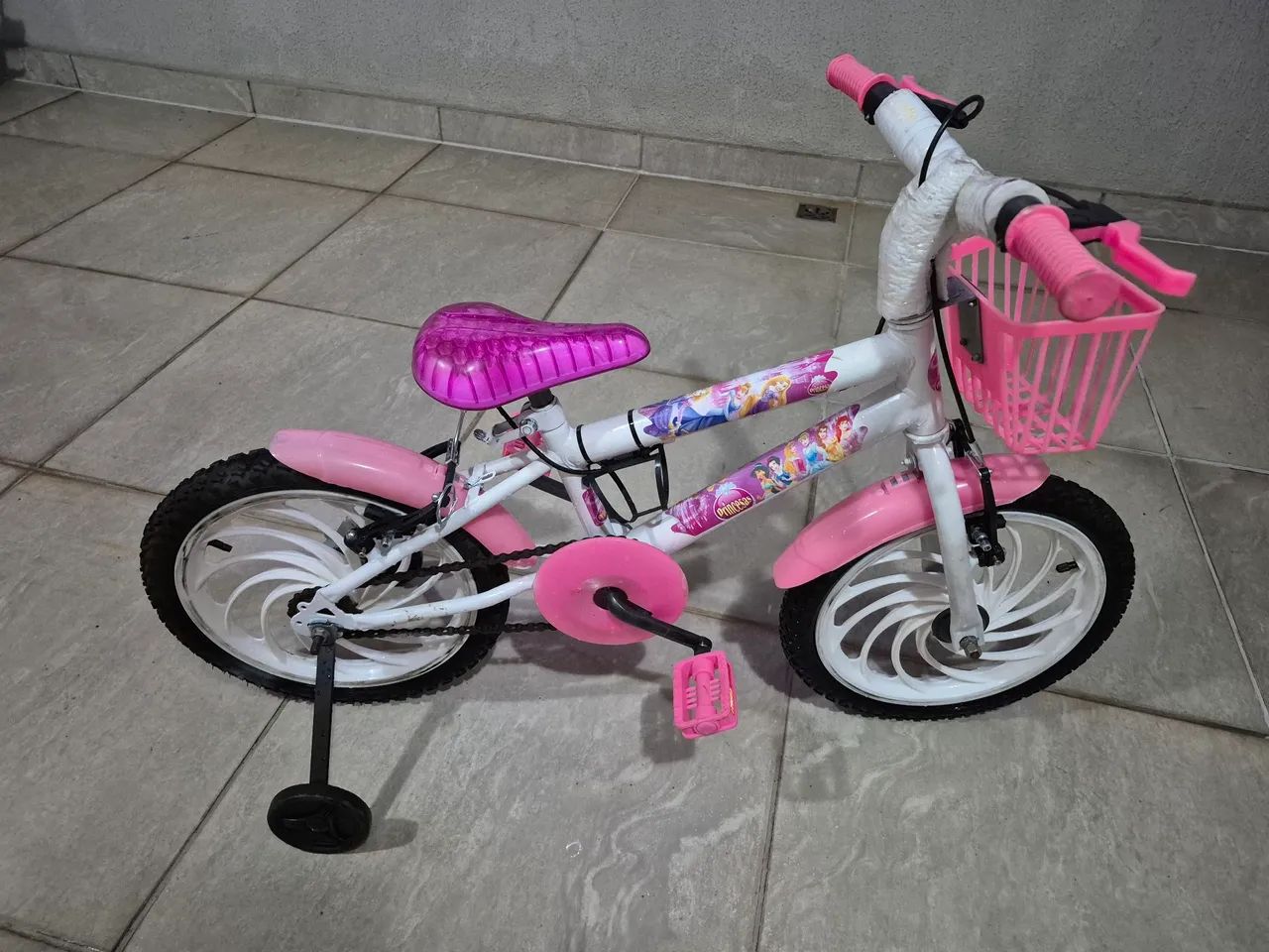 Bicicleta Aro 16 Com rodinhas - Foto 2