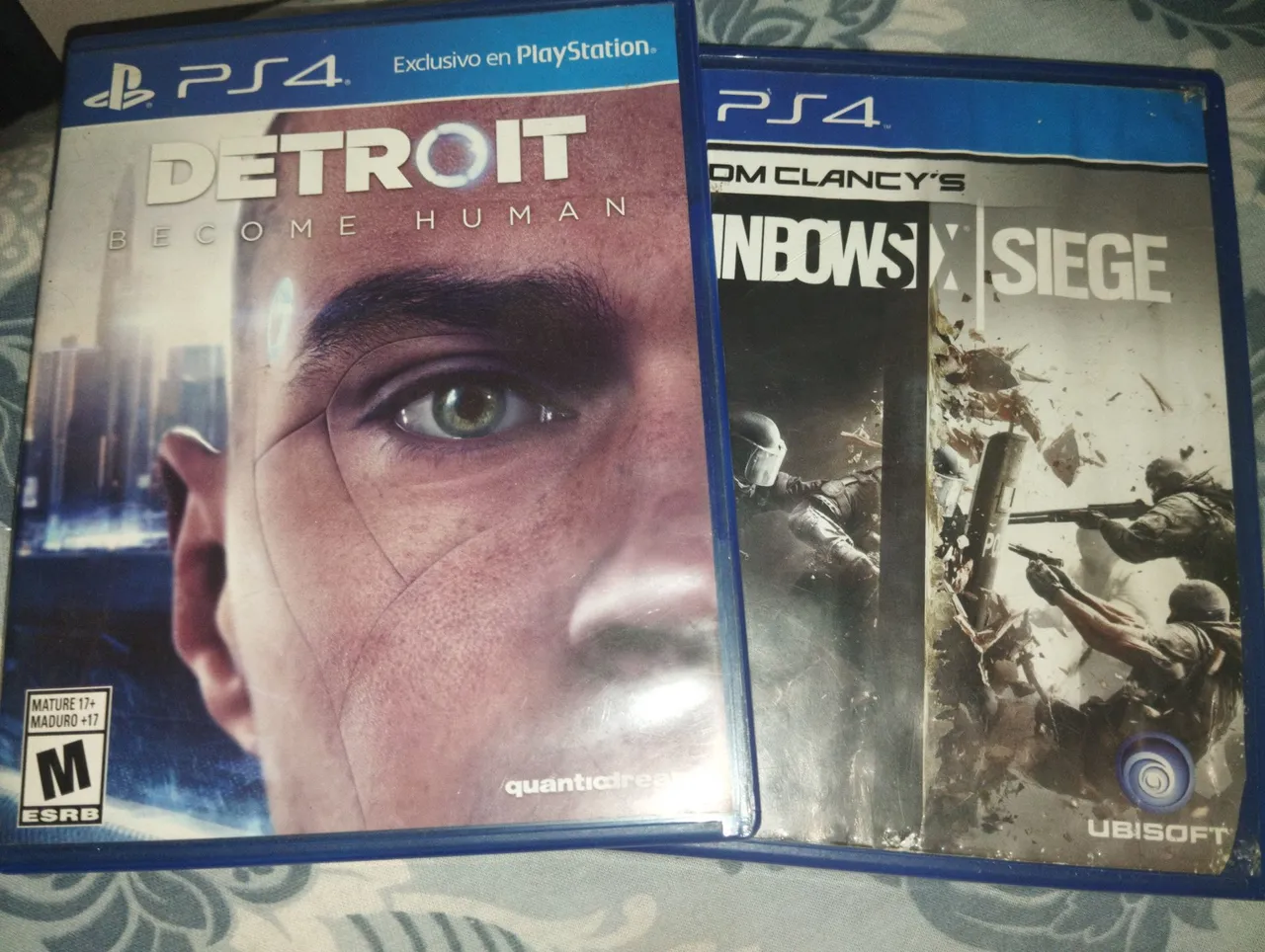 Detroit: Become Human e Rainbow Six Siege - PS4