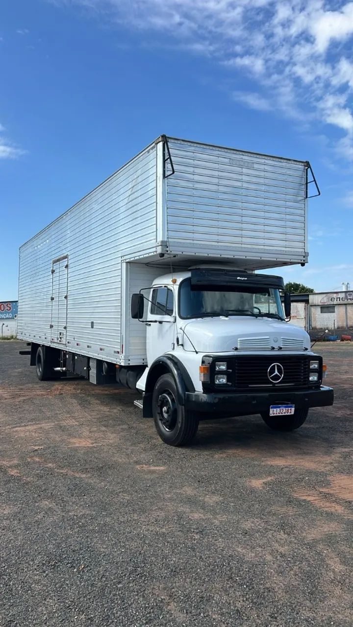 M Benz 1114 - Ano 1989/1989 - Branco