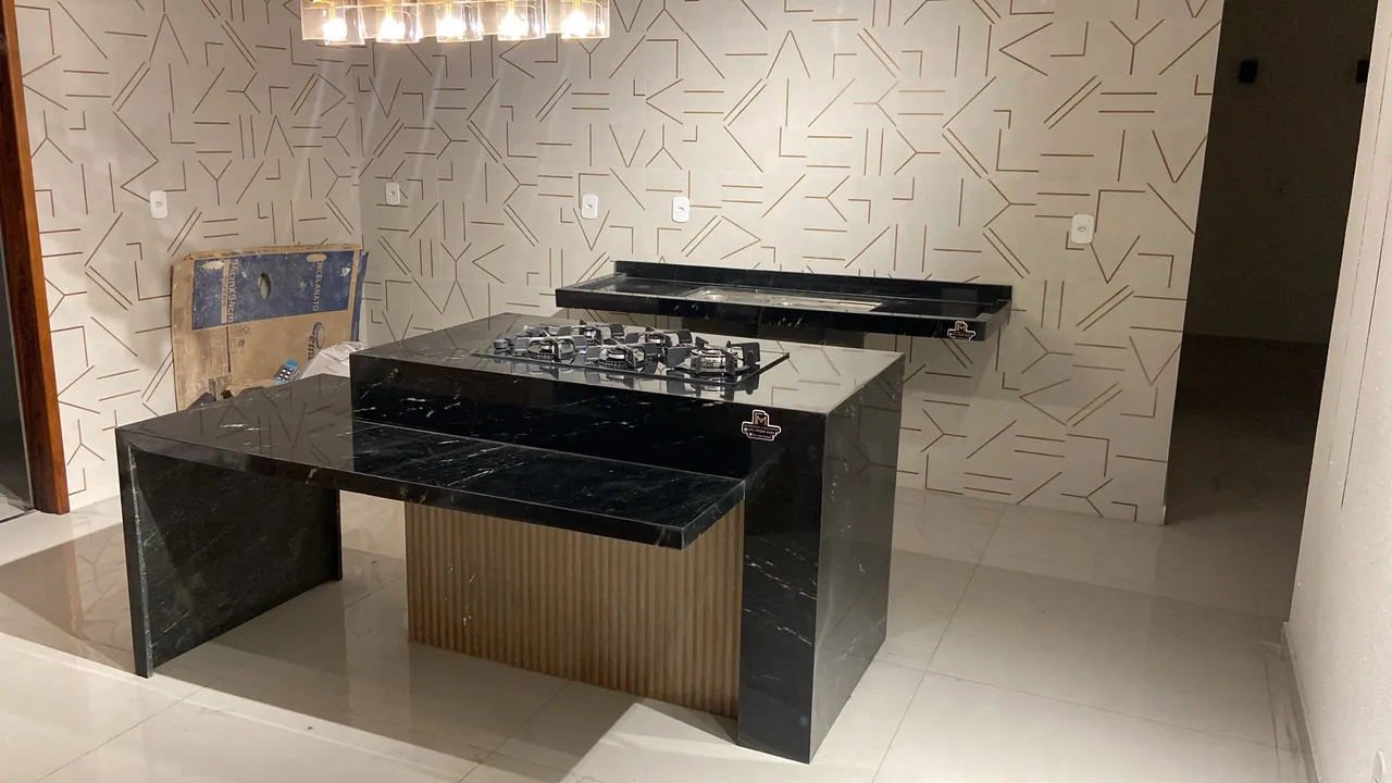 Cozinha Planejada com Bancada em Granito Preto