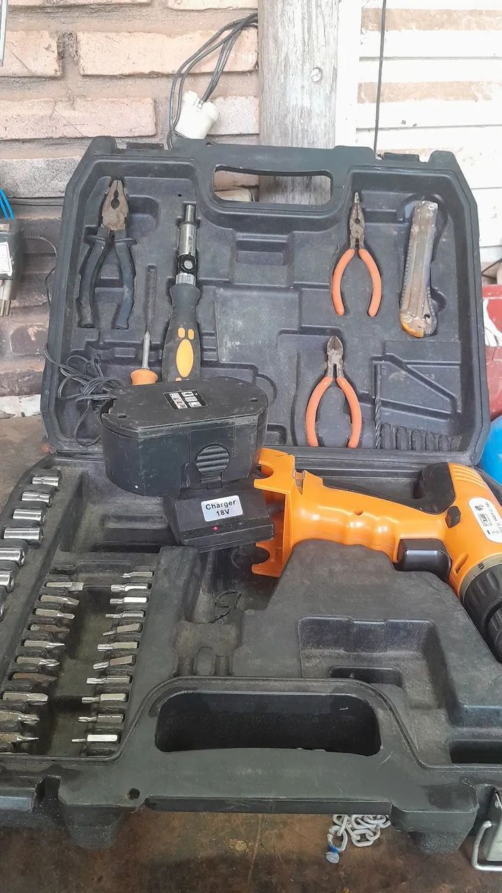 furadeira sem fio master home R$ 200 
