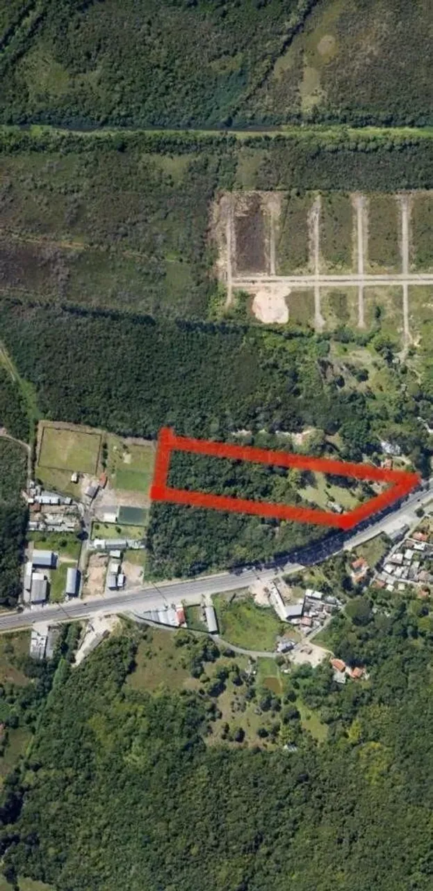 Sitio à venda com 33 mil m2 frente rodovia SC 403