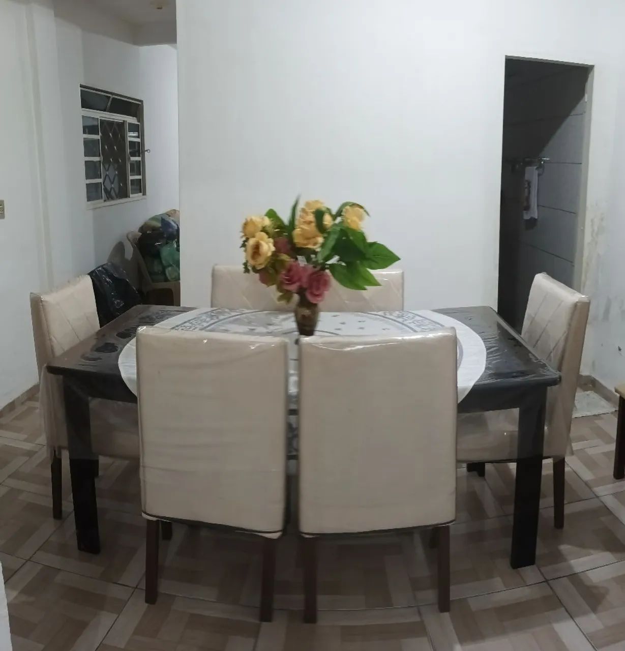 Mesa de Jantar com 6 Cadeiras - Foto 2