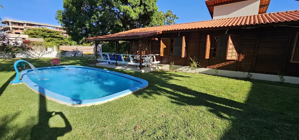 CASA COM PISCINA EM TAMANDARÉ