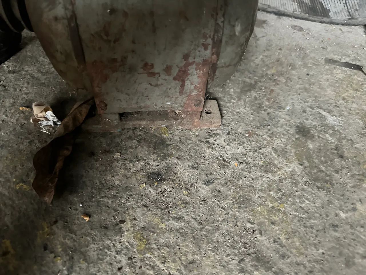 Motor trifásico antigo muitos anos parado 3HP 3600rpm fotos reais liguei funcionando  - Foto 5