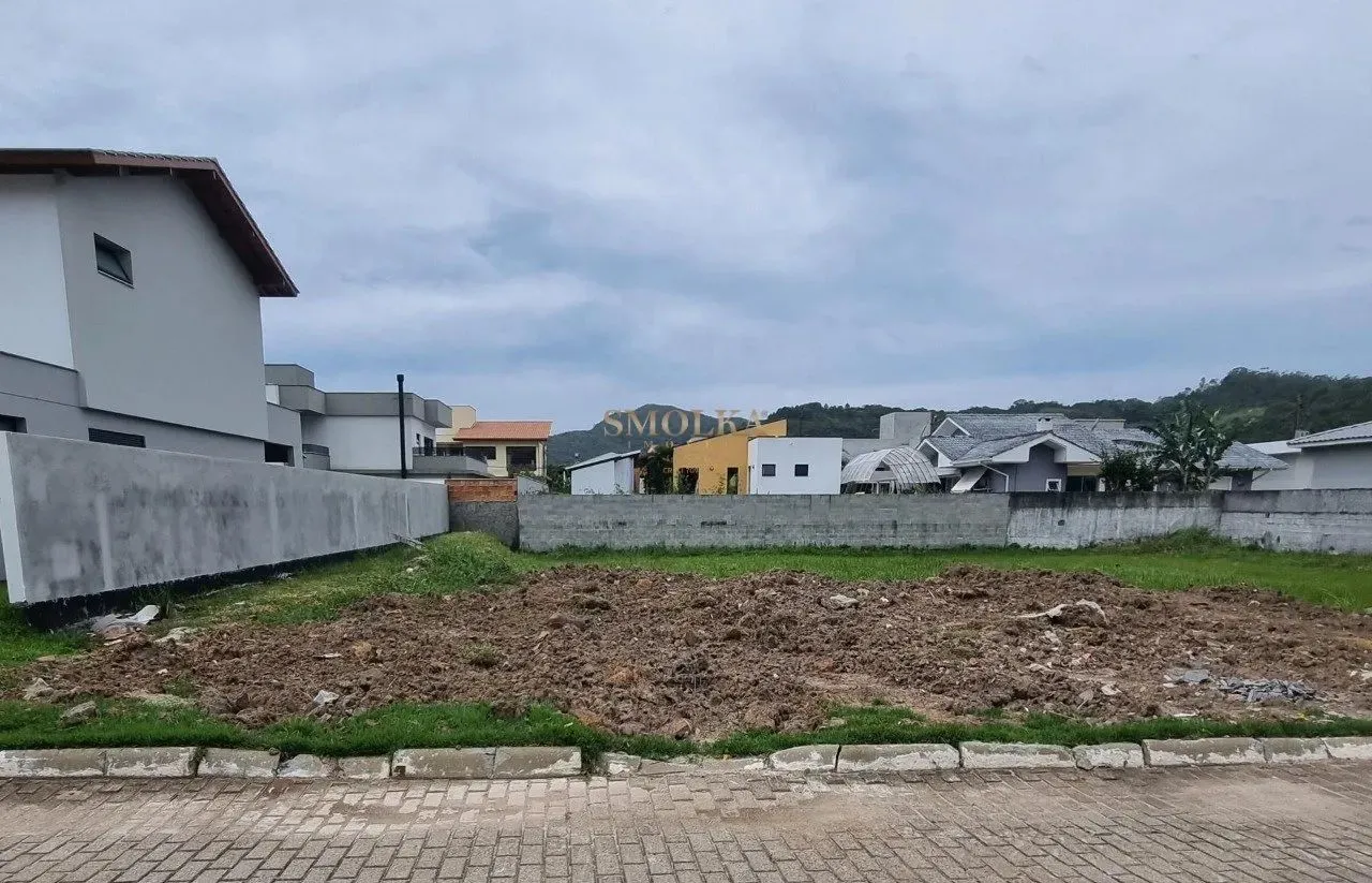 Terreno em Condomínio Fechado