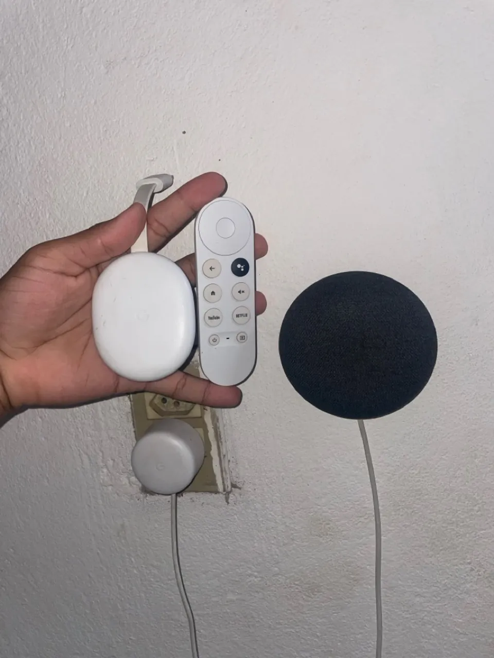 Google: Nest Mini + Chromecast 4 - Controle Tudo com Sua Voz!