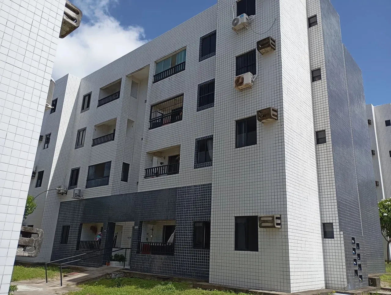 Imóvel para aluguel possui 56 metros quadrados com 2 quartos em João Paulo II - João Pesso