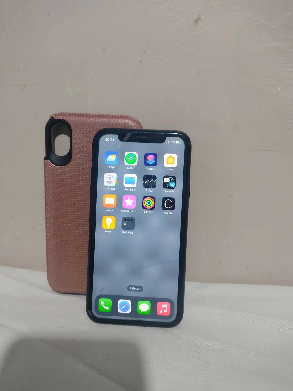iPhone xr 64 GB de memória semi novo