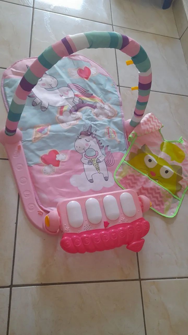 Tapete musical infantil com arco e teclado