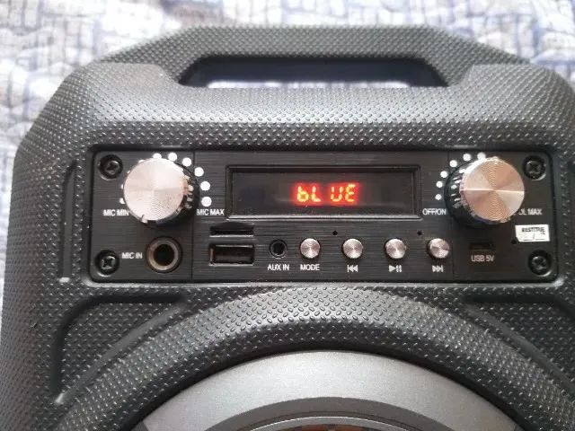 CAIXA ACUSTICA BLINDADA RESISTENTE MULTIFUNCIONAL E KARAOKE. OTIMO EQUIPAMENTO - Foto 3