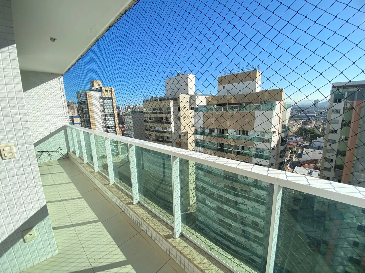 Imóvel para aluguel possui 70 metros quadrados com 2 quartos em Itapuã - Vila Velha - ES