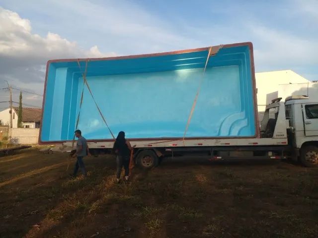PISCINA DE FIBRA COM BANCO 50 CM 1,40 DE PROFUNDIDADE - Foto 2