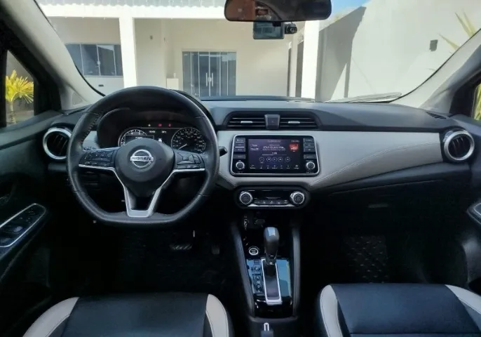 Nissan Versa Exclusive 1.6 AT