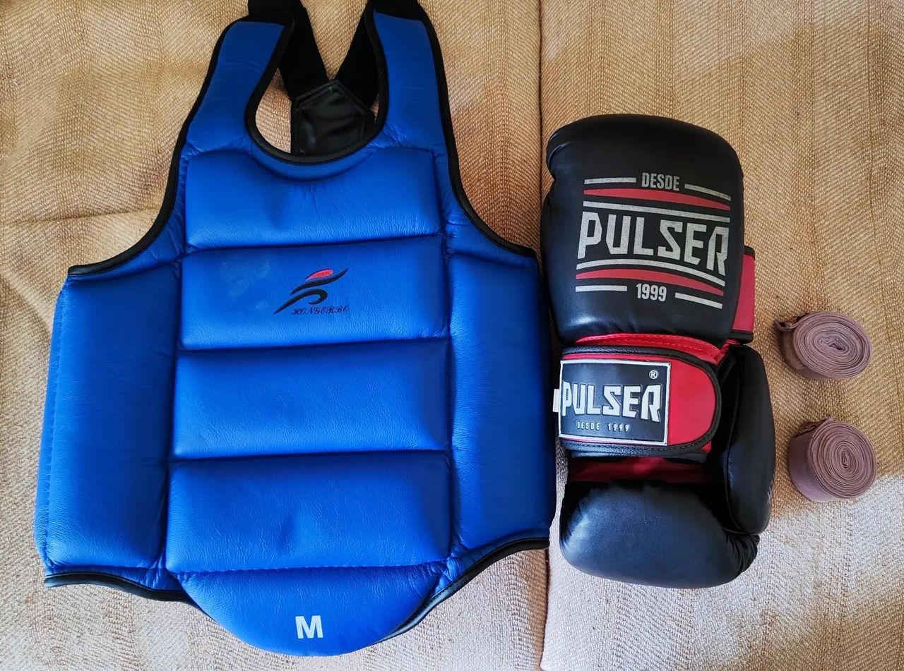 Kit de Boxe - Luvas, Protetor e Bandagens