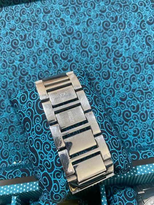 Relógio Geneva Diamond Alloy prateado com strass  - Foto 4