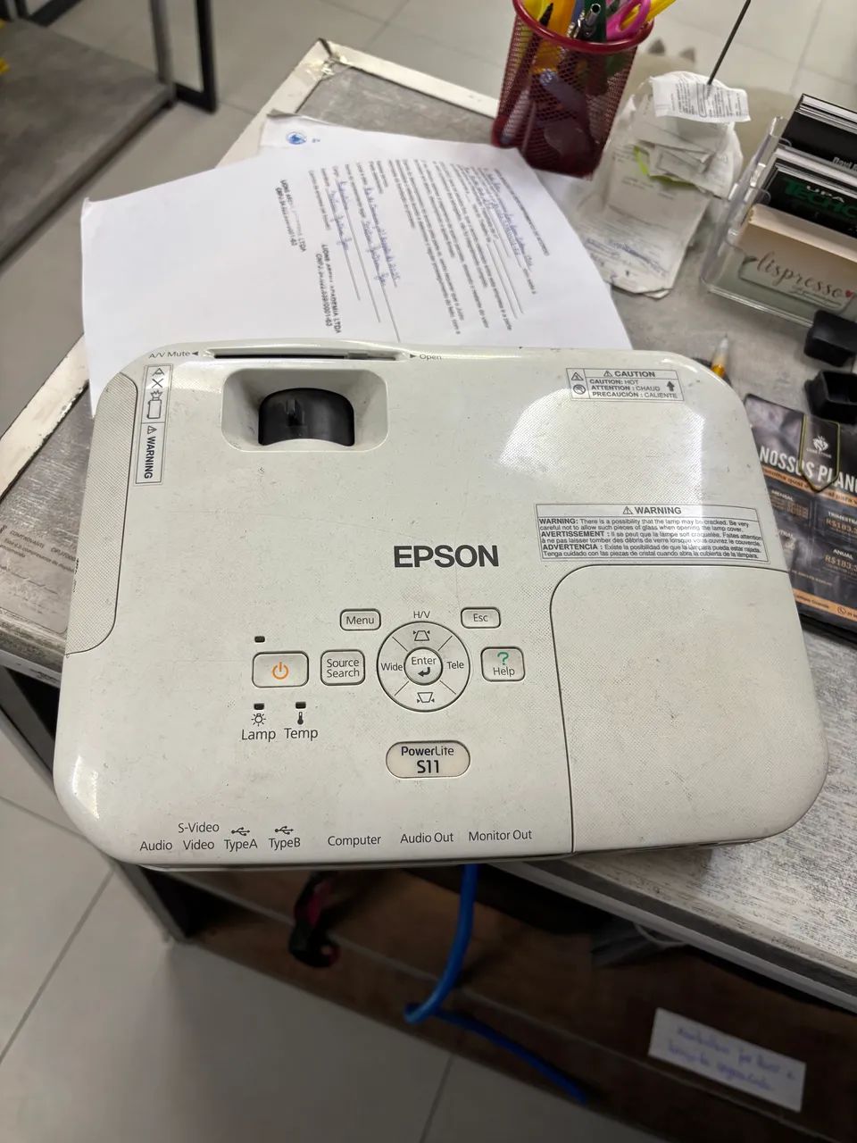 Projetor Epson Powerlite S11 + telão com base 1,65 x 1,70