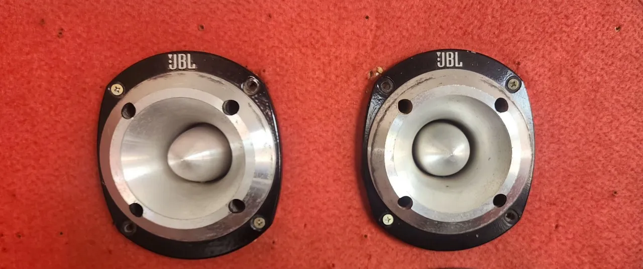 Drivers JBL para som automotivo