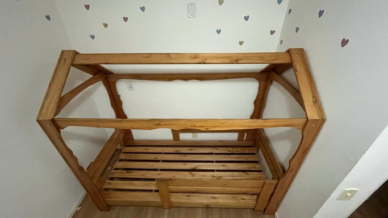 Cama casinha infantil Madeira