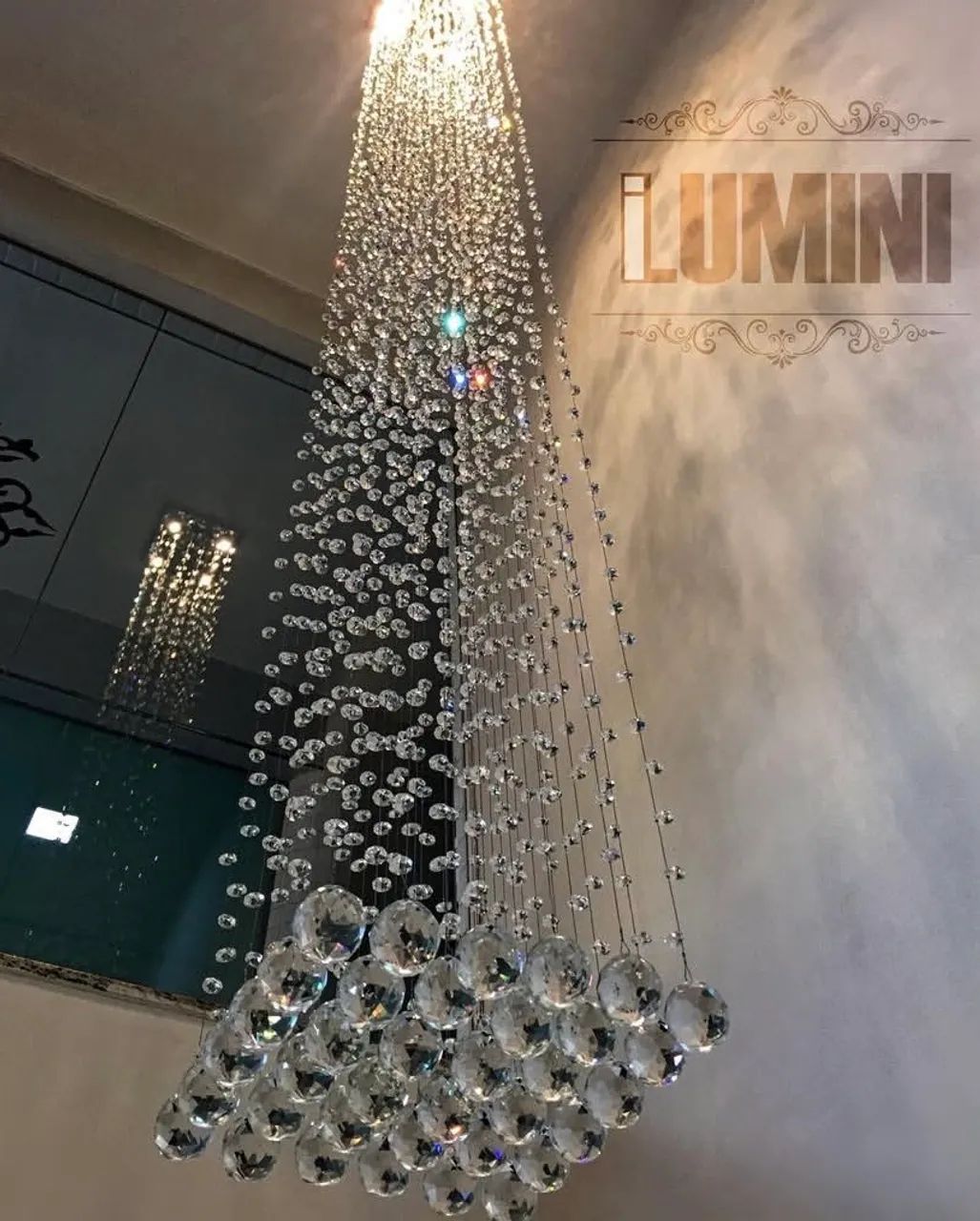 Lustre de Cristal Elegante - Decoração Sofisticada
