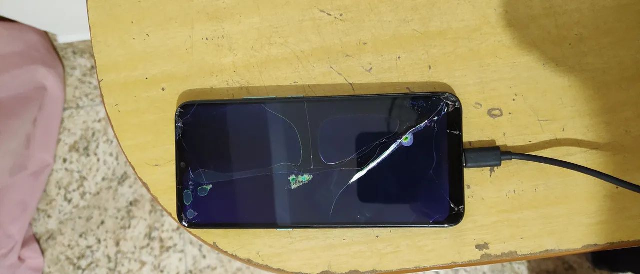 Celular da Motorola tela quebrada não sei o modelo - Foto 2