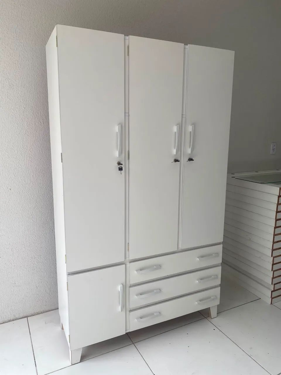 GUARDA ROUPA 