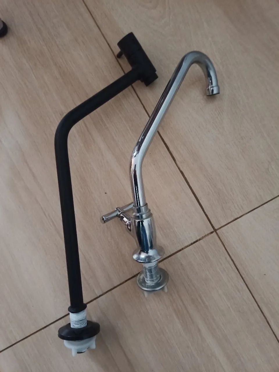 Vendo duas torneiras novas  - Foto 2