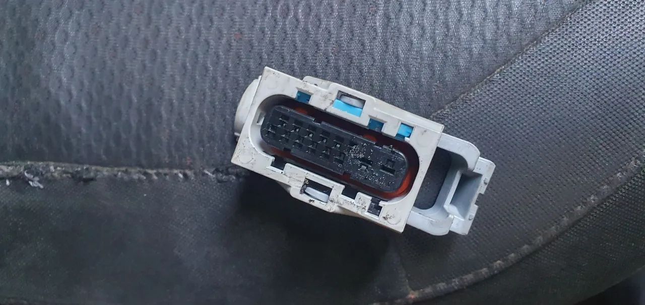 Plug conector módulo caixa automático. 