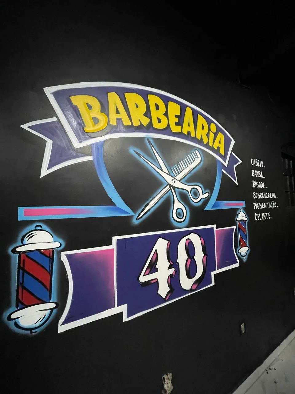 Grafite e pintura comercial 