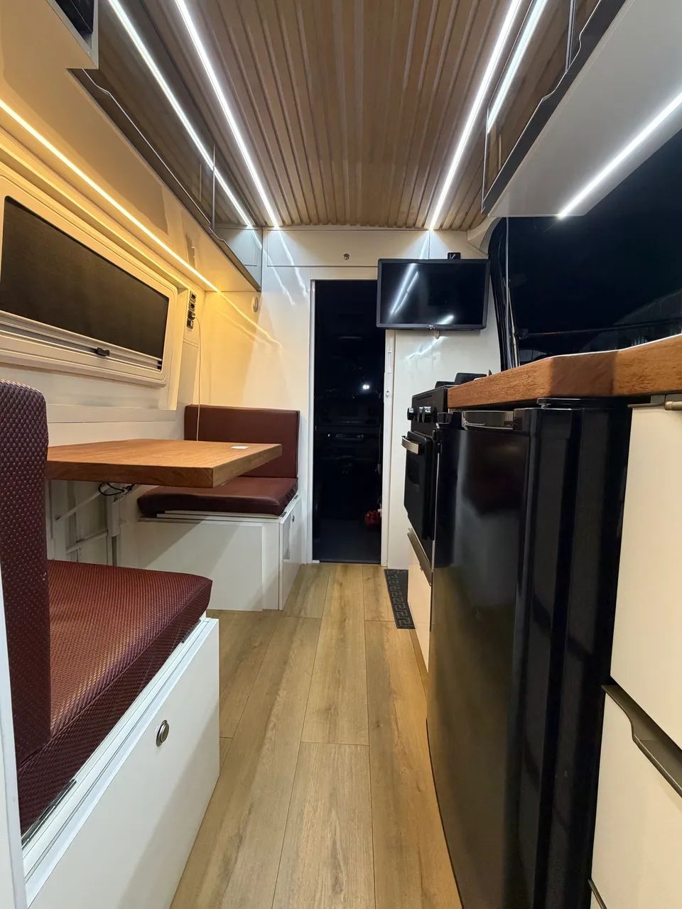Motorhome Sprinter 417 - bateria Lítio 400Ah + placa Solar 550W - Autonomia Total - Foto 10