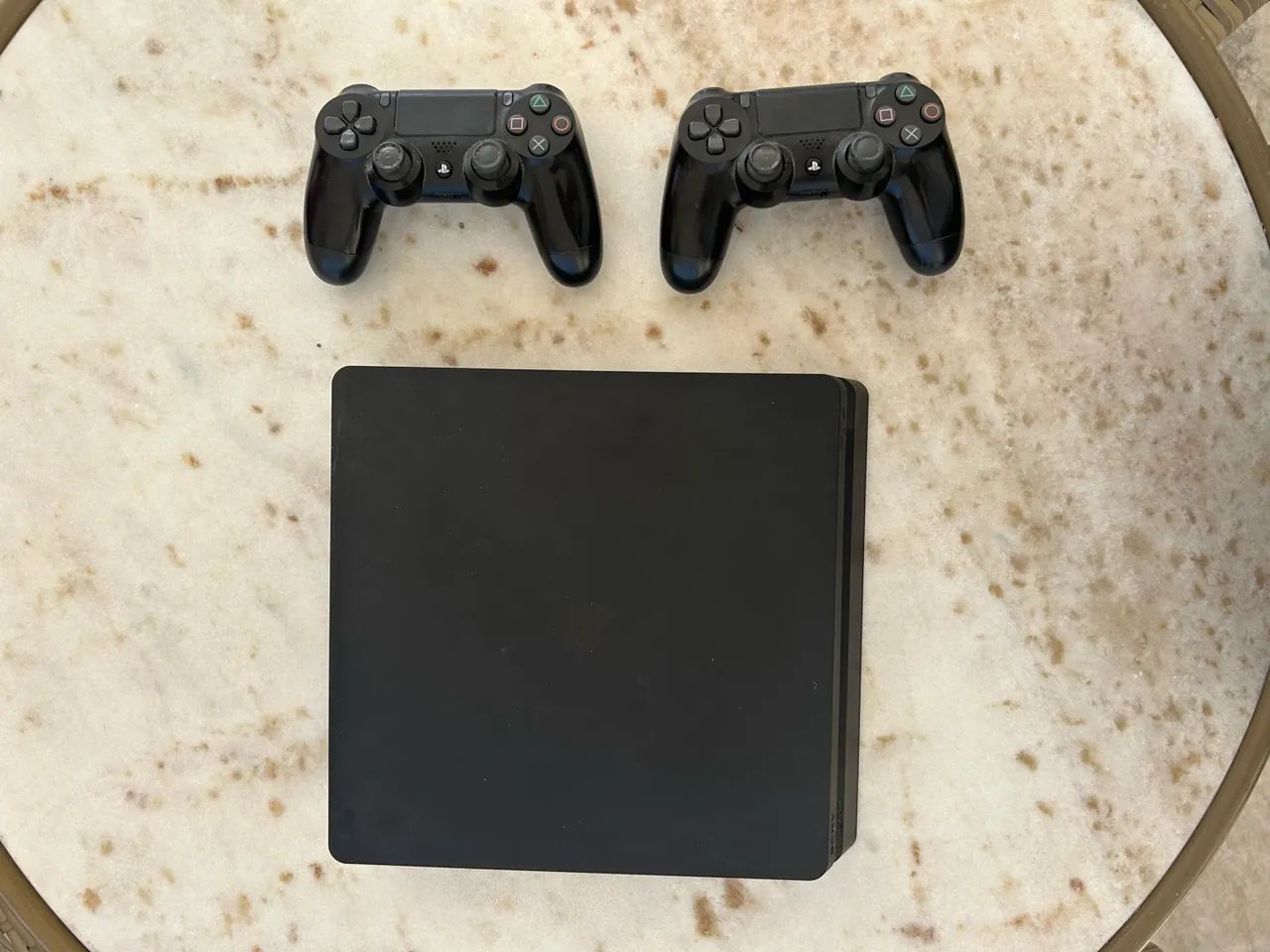PS4 SLIM COM 2 CONTROLES + GTA 5
