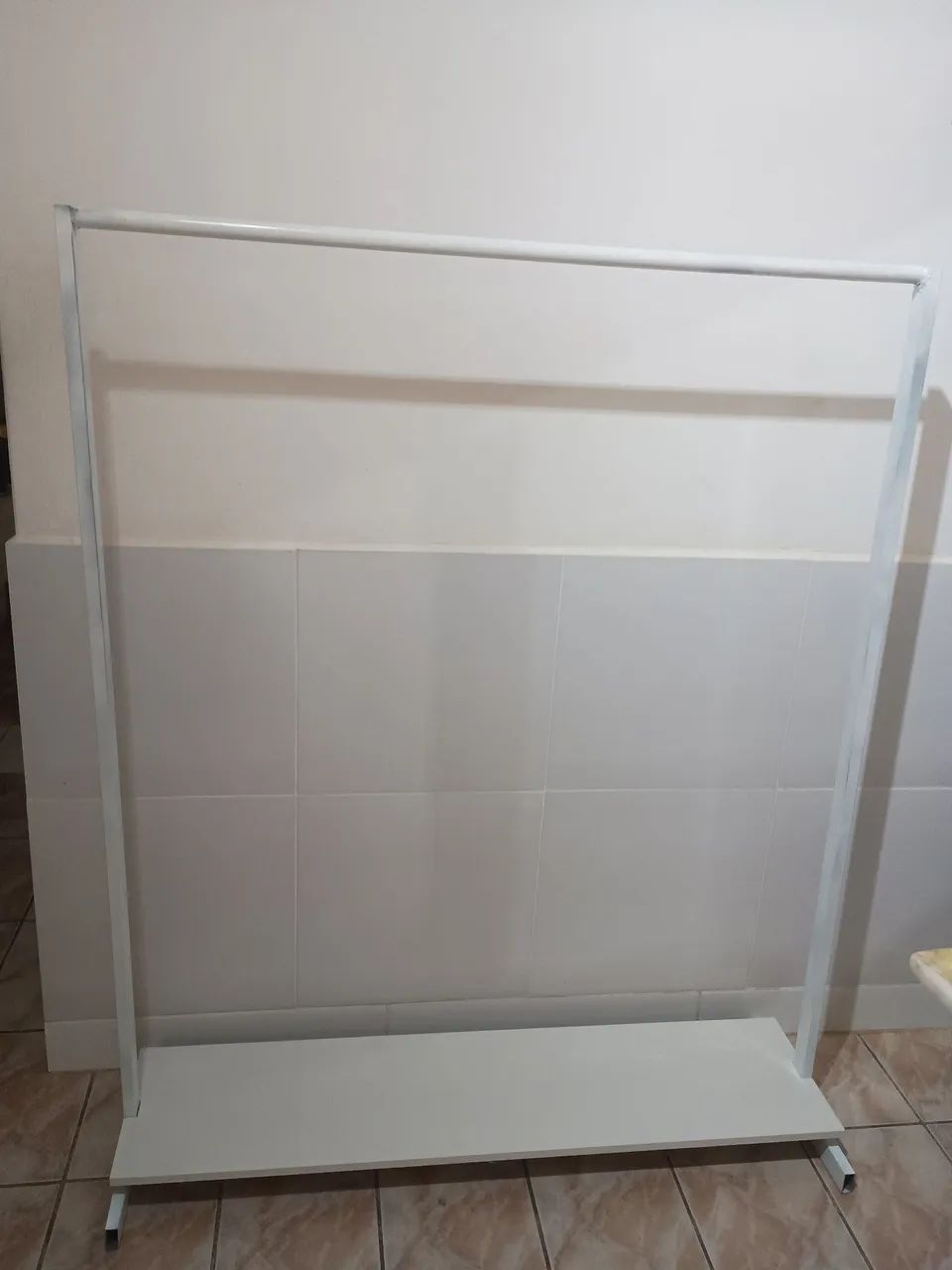 Arara de ferro de roupa 