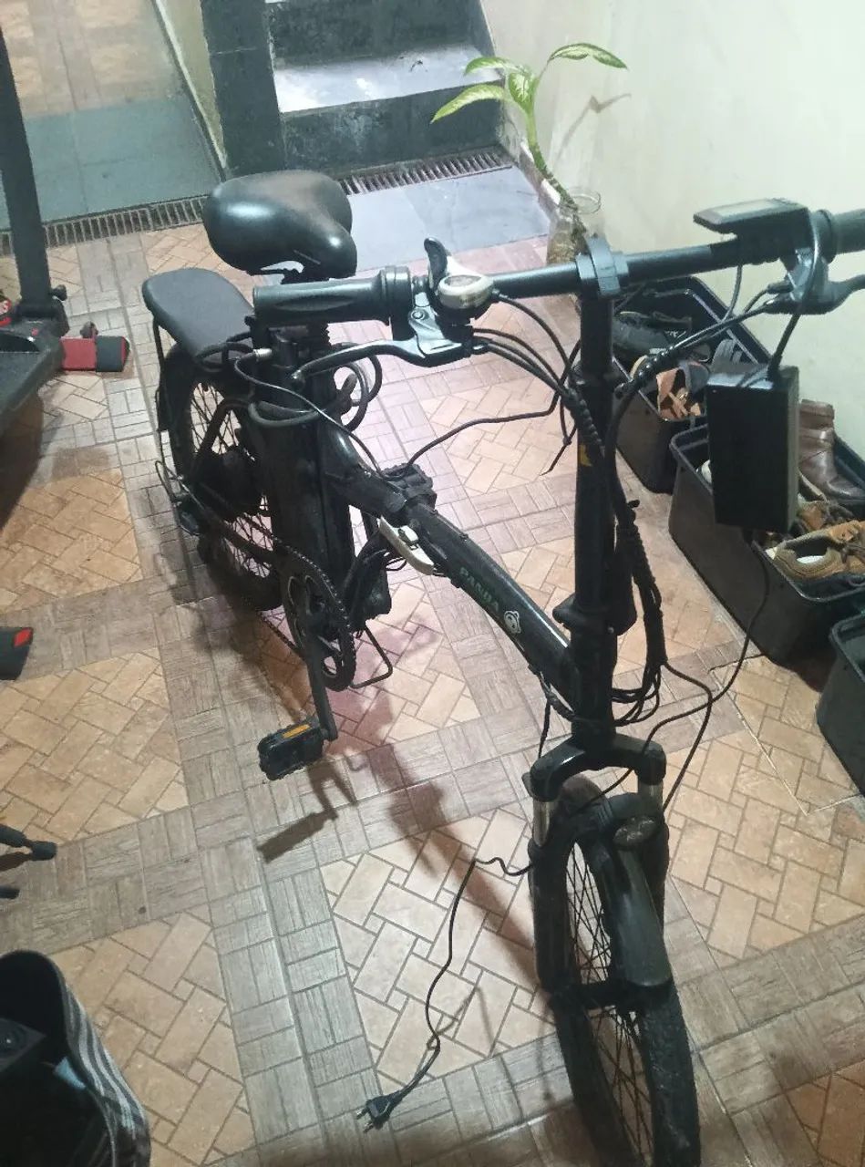 Bicicleta eletrônica semi nova pouco utilizado  - Foto 4
