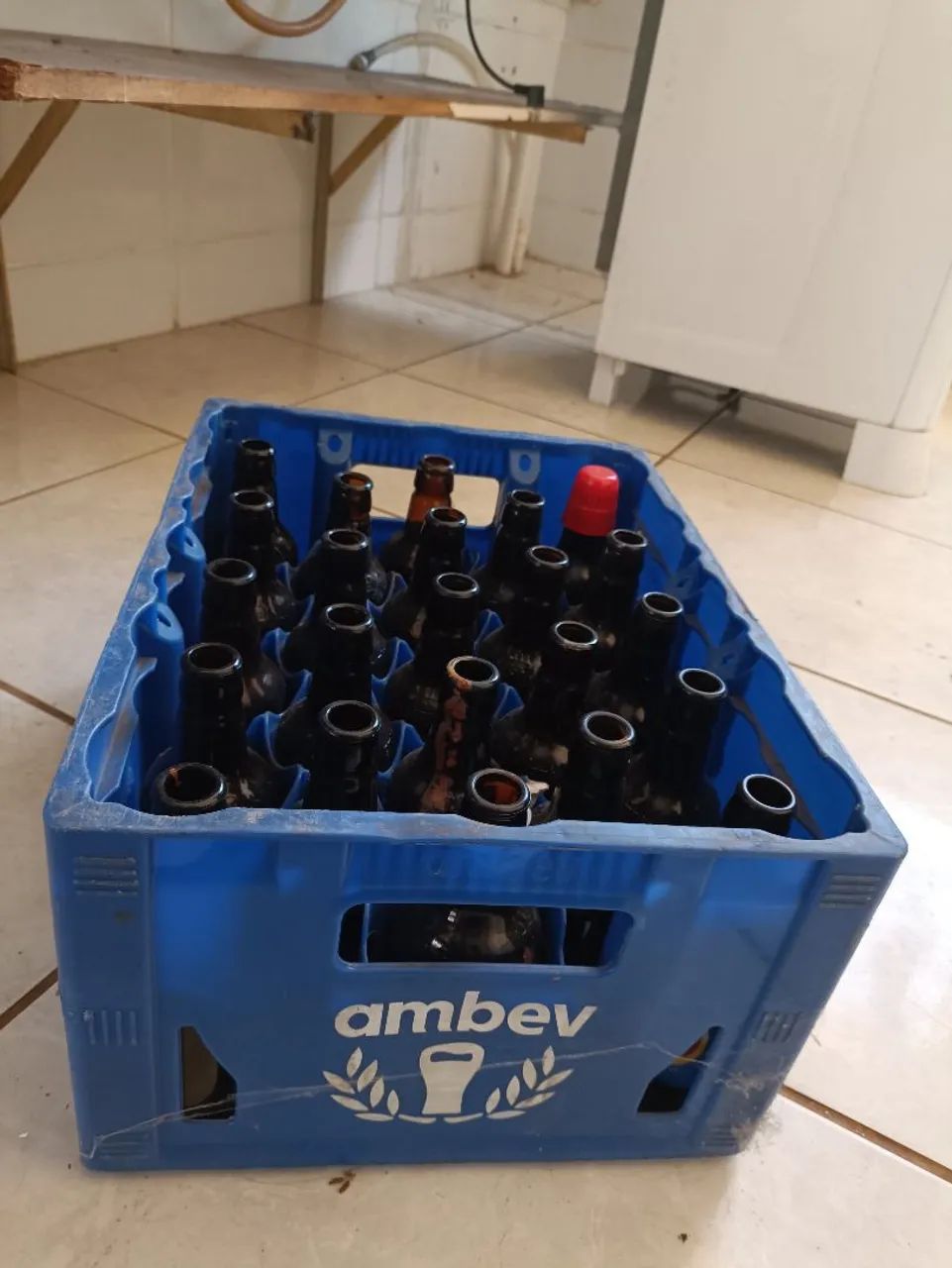 Caixa AmBev com 23 Garrafas mini Antártica - Foto 3