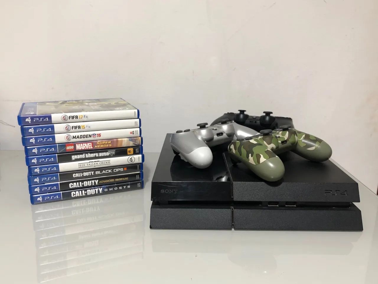 Vendo PLAYSTATION 4