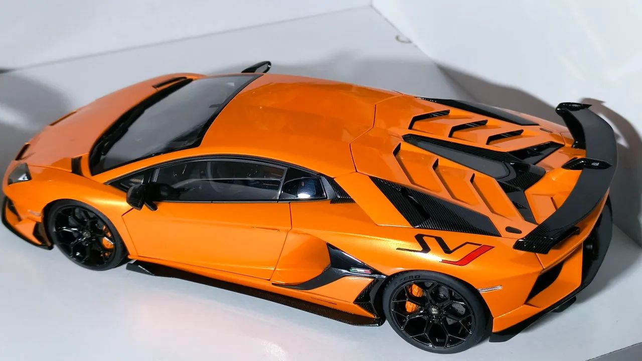 Lamborghini Aventador SVJ Autoart 1:18 Arancio Atlas - Hobbies e
